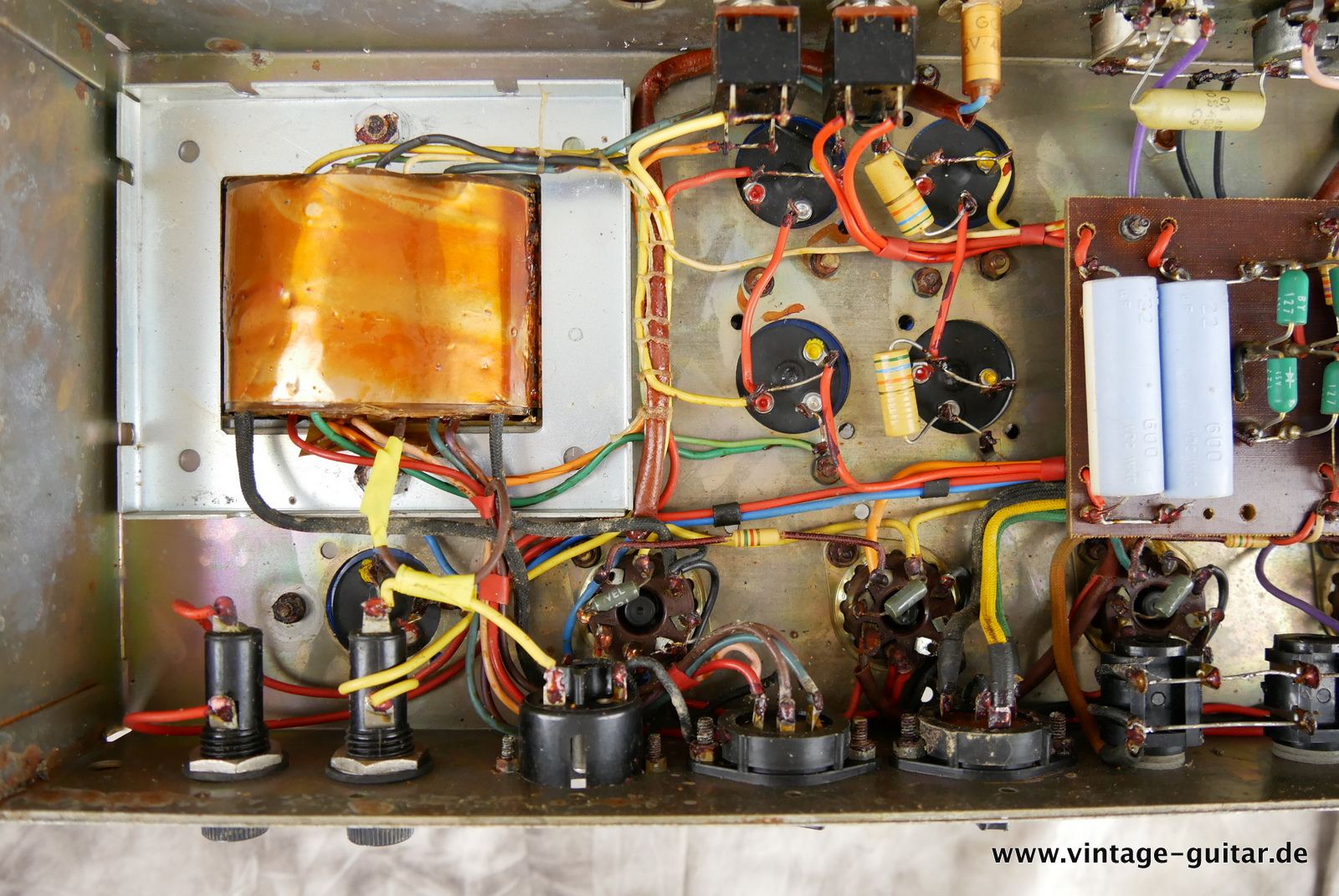 img/vintage/5441/Marshall_JMP_1992_Super_Bass_black 1970-030.JPG